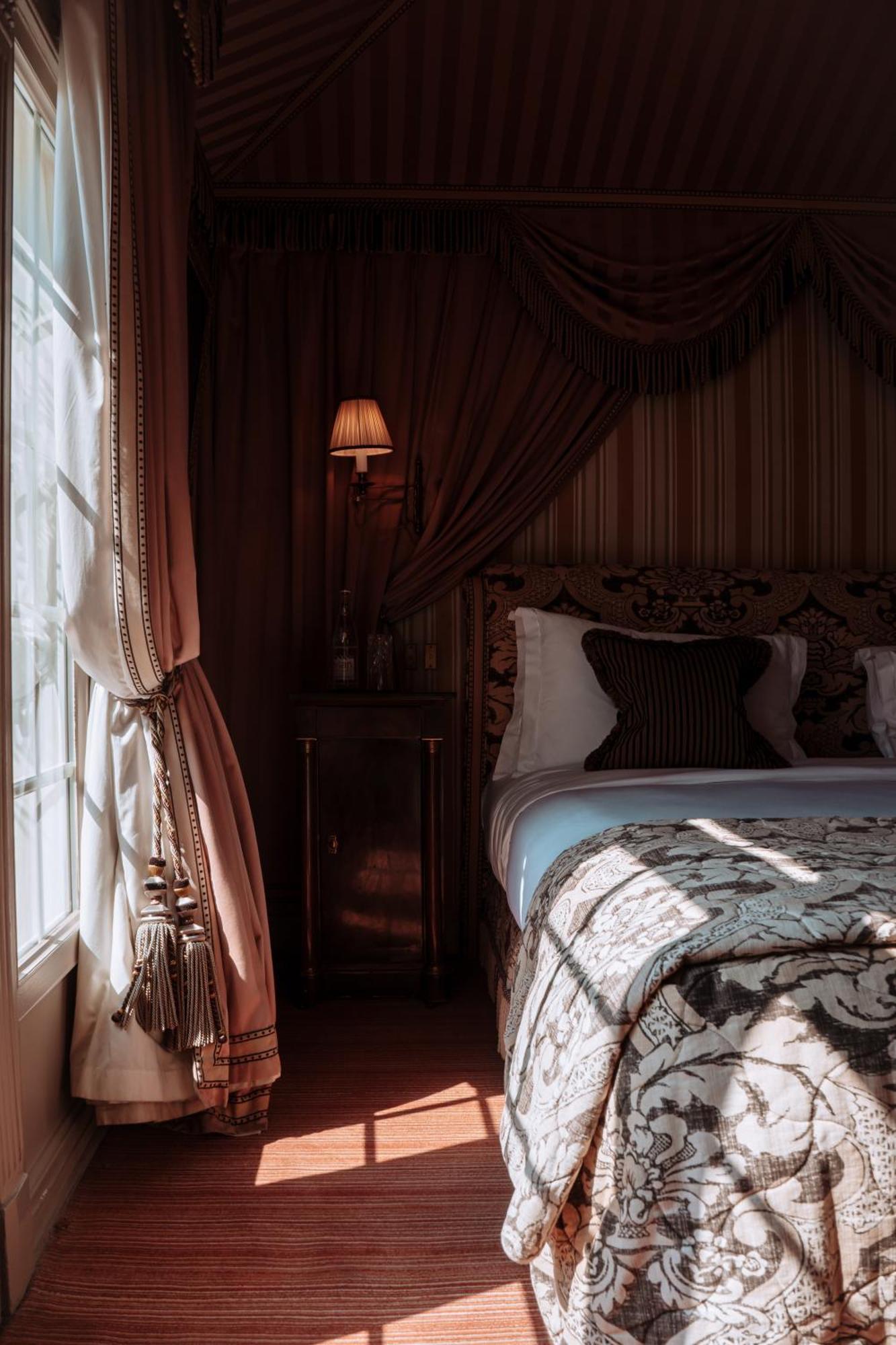L'hotel Hotel 5*