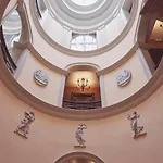L\'Hotel